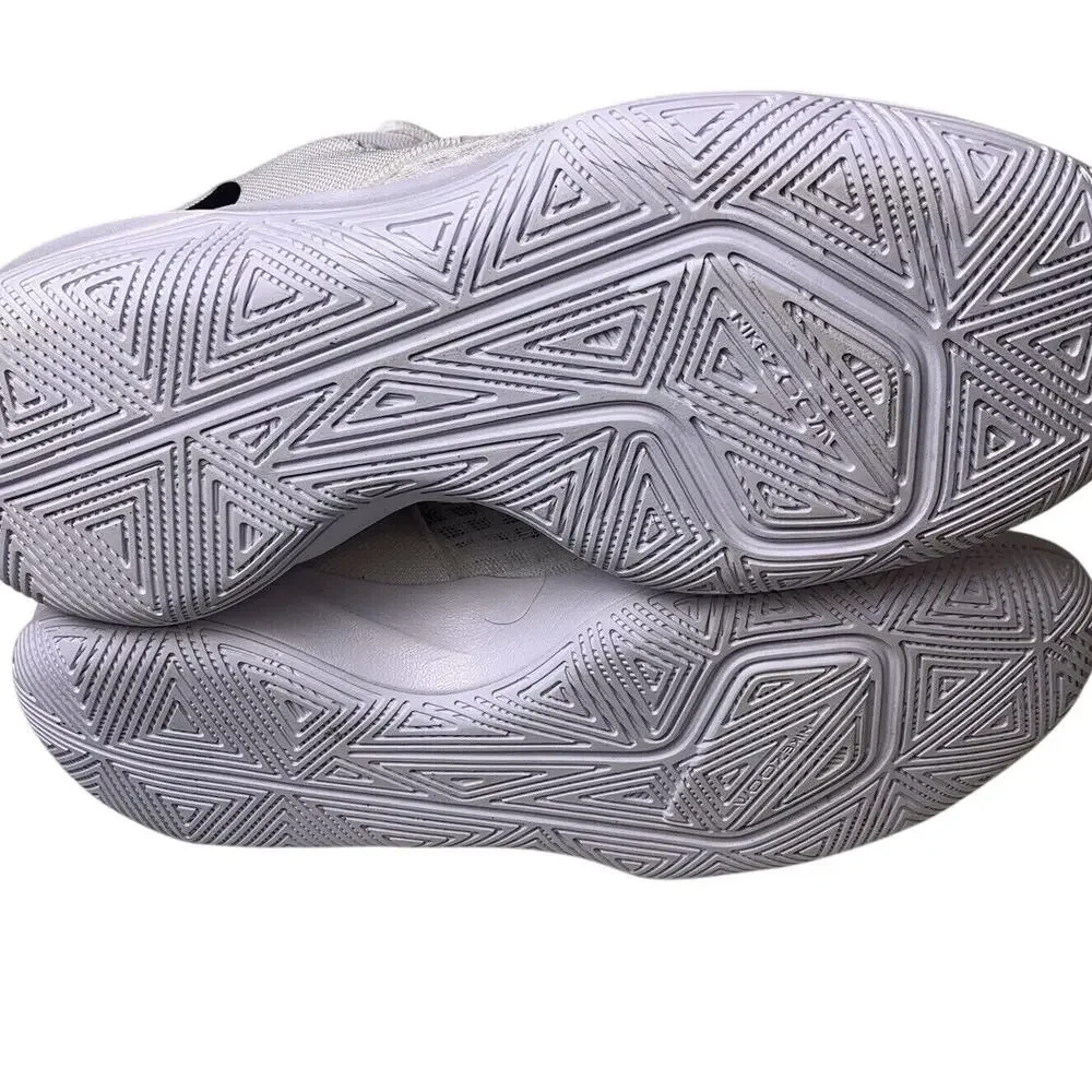 Nike White and Black Women's Athletic Shoes